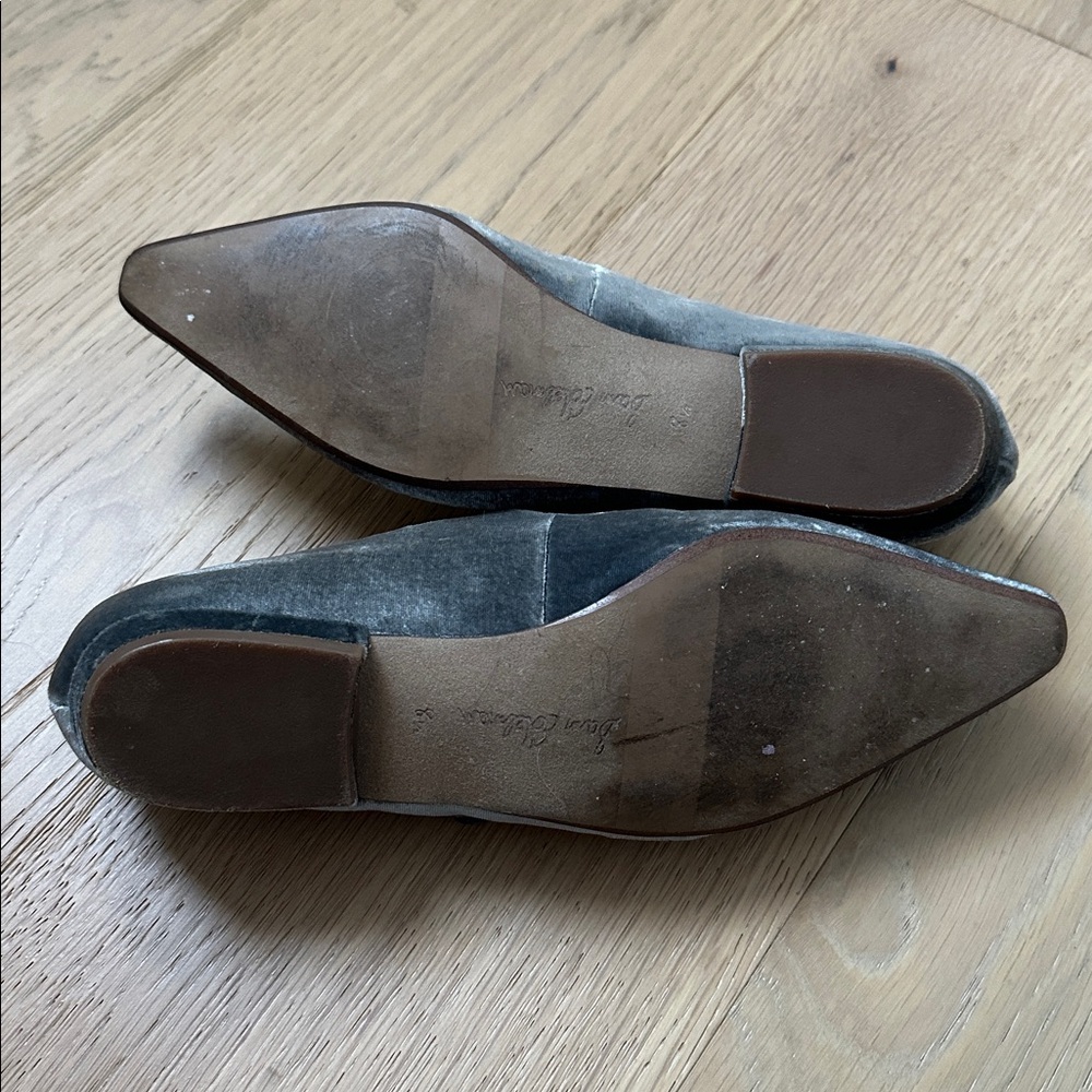 🦋1/2 OFF ENDS TONIGHT ONLY🦋Silver grey velvet Mary Jane flats🦋 - Picture 7 of 10